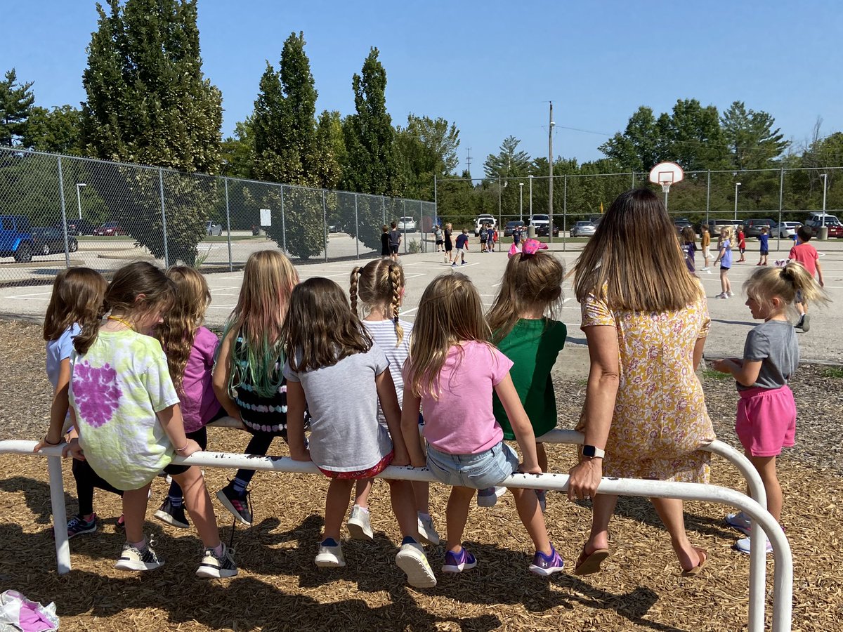 Toro's 1st Graders tweet media