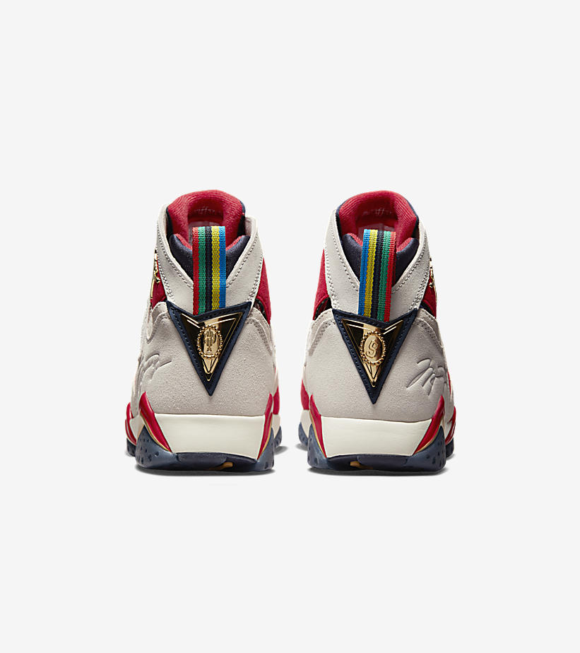 SOLELINKS's tweet photo. Official Images: Trophy Room x Air Jordan 7 https://t.co/ygWbQlUSif