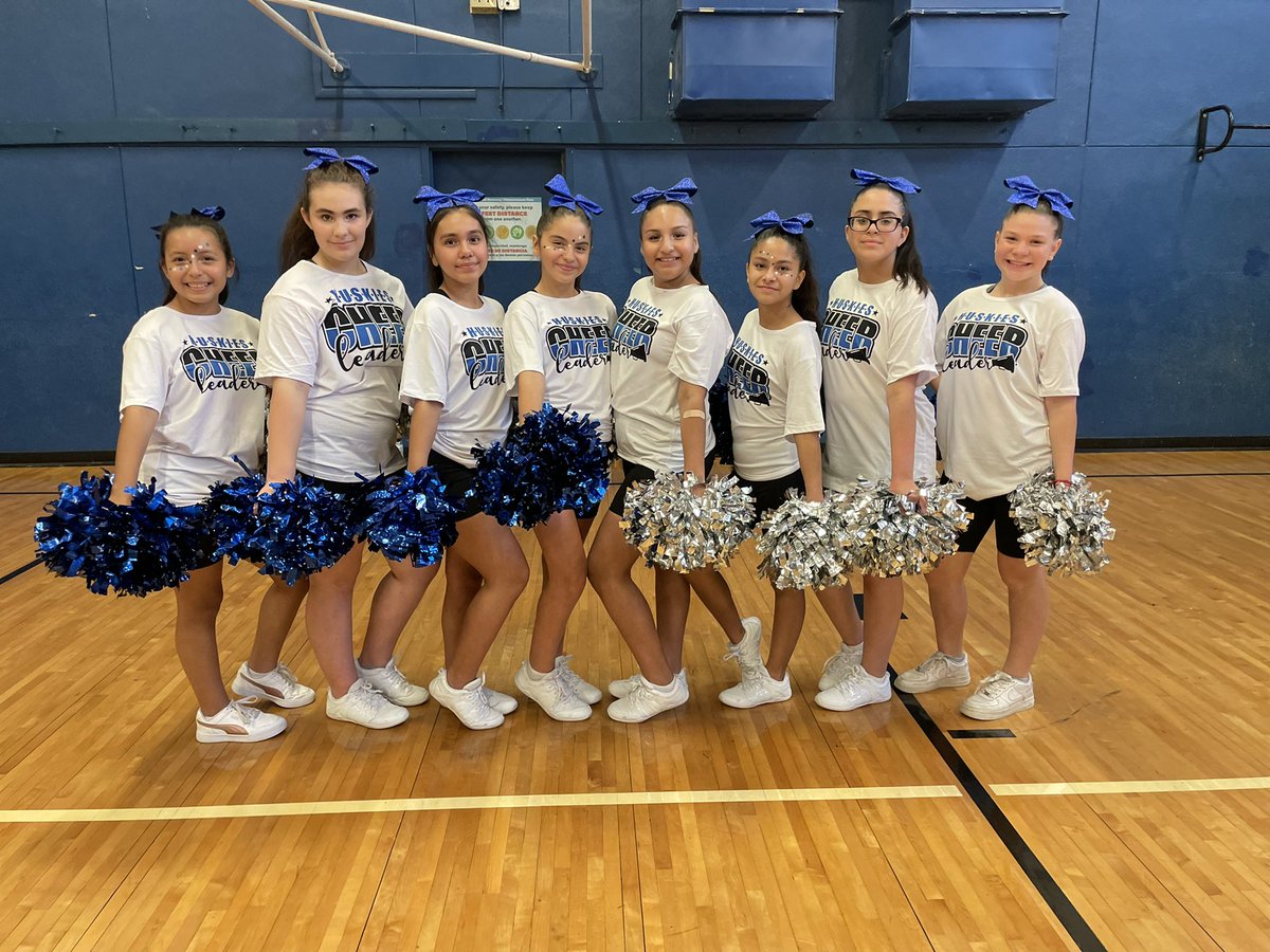 AHMSHuskyCheer's tweet photo. Today we cheered on the Lady Huskies Volleyball ๐ Team as they took the WIN against Marshall! #๐life #cheer #GoBigBlue #HuskyPride #HuskySpirit #HamiltonCheer #yourfavoritecheerleaders #Huskies https://t.co/RFJoMFqgEV