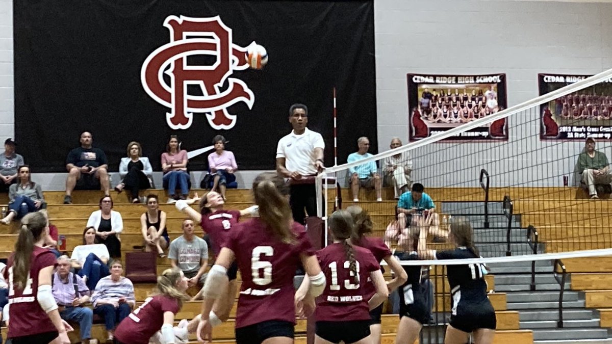 OrangeCoSchools's tweet image. Tonight we asked someone who would definitely know — “What does #WeAreCR mean to you?”

“#Family. At Cedar Ridge, we’ve got each other’s back &amp;amp; we know we will step up for our family.”

Ok, we see you @Volleyball_CRHS @CRHSRedWolves #OCSInspires