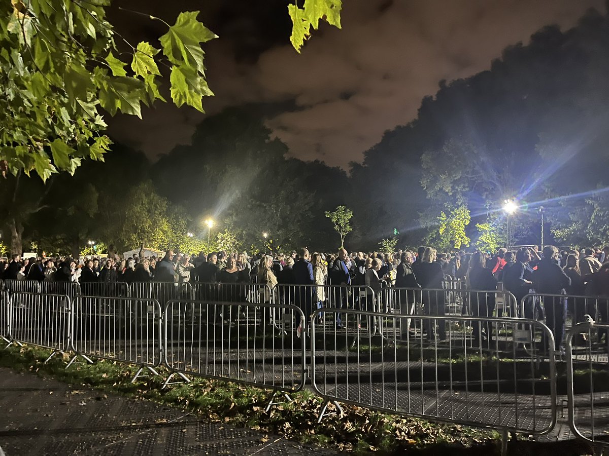 oliviastone177's tweet image. Start of the queue  #lyinginstatequeue