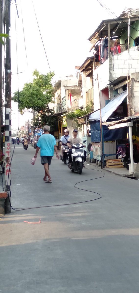 IsiTaruna's tweet photo. @RadioElshinta ada kabel telepon terputus dan terjatuh di jalan Papanggo 2 Raya RT 006 RW 03 Tanjung Priok Jakarta Utara, titik kenal simpang Puskesmas kecamatan Tanjung Priok https://t.co/O73r8zkisi