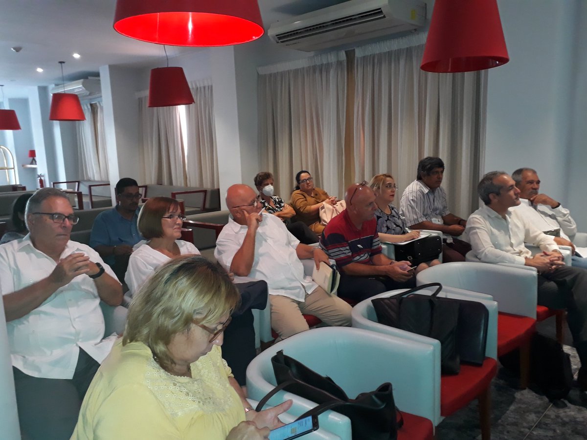 MaraLui85005402's tweet photo. 🇨🇺❤Sostuvimos un fructífero intercambio en reunión del #MacroprogramaCTI sobre las propuesta preliminar de la Convocatoria de #Becasdoctorales que otorgará @BioCubaFarma con participación de @CubaMES y @citmacuba a jóvenes < de 35 años.@ArmandoRguezB @DirectorCIGB @ondinaleon https://t.co/x6c583bGSk