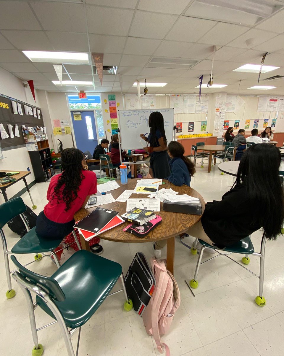First tutorial day locked in!
School-wide lunch-n-learns will begin next Tuesday and Thursday🍎 <a href="/HCPS_AVID/">HCPS_AVID</a> <a href="/LibertyEagles1/">LibertyMiddleSchool</a>