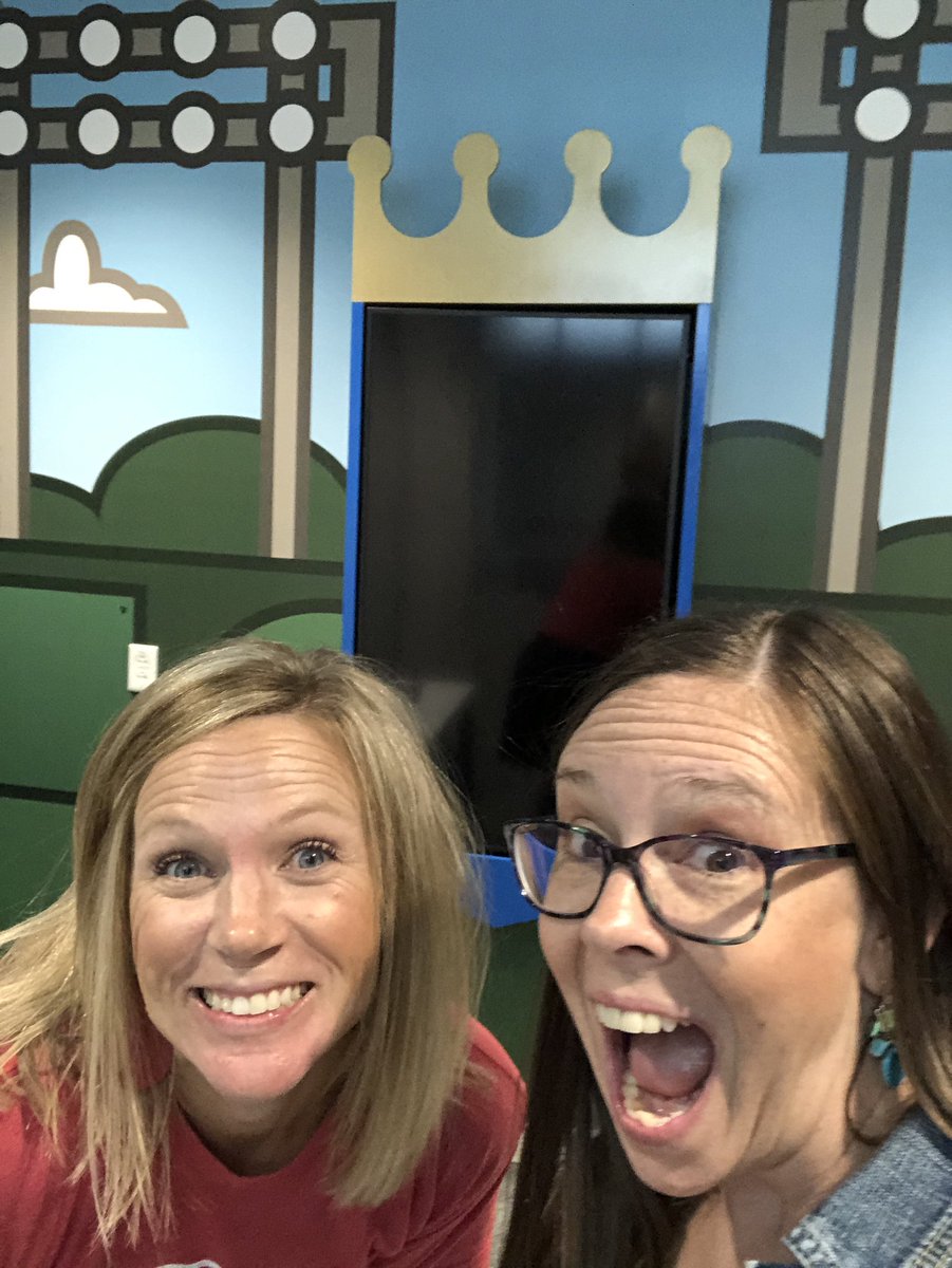PorrasPiper's tweet photo. Great visit to Junior Achievement @crystal_albo @PiperCreek @PiperUSD203 https://t.co/vYhYo9QAFF