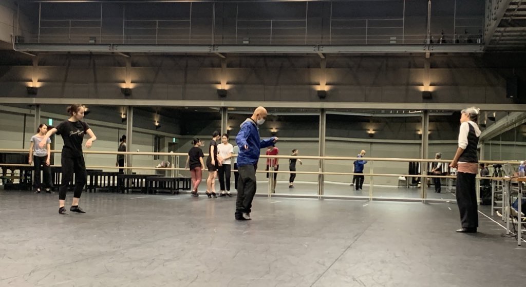 karas_apparatus's tweet photo. 勅使川原三郎の創作活動が、日曜美術館にて放映。いかに綿密に準備し、思考し作品を創作しているかを覗き見る、新鮮な機会であり、貴重な映像となります。

放映をお楽しみに！

NHK 日曜美術館[Eテレ] 
『Be yourself 汝自身であれ　勅使川原三郎 』
9/25（日）9:00～9:45

*番組WEBサイトは近日公開 https://t.co/jhO83M7Ocj