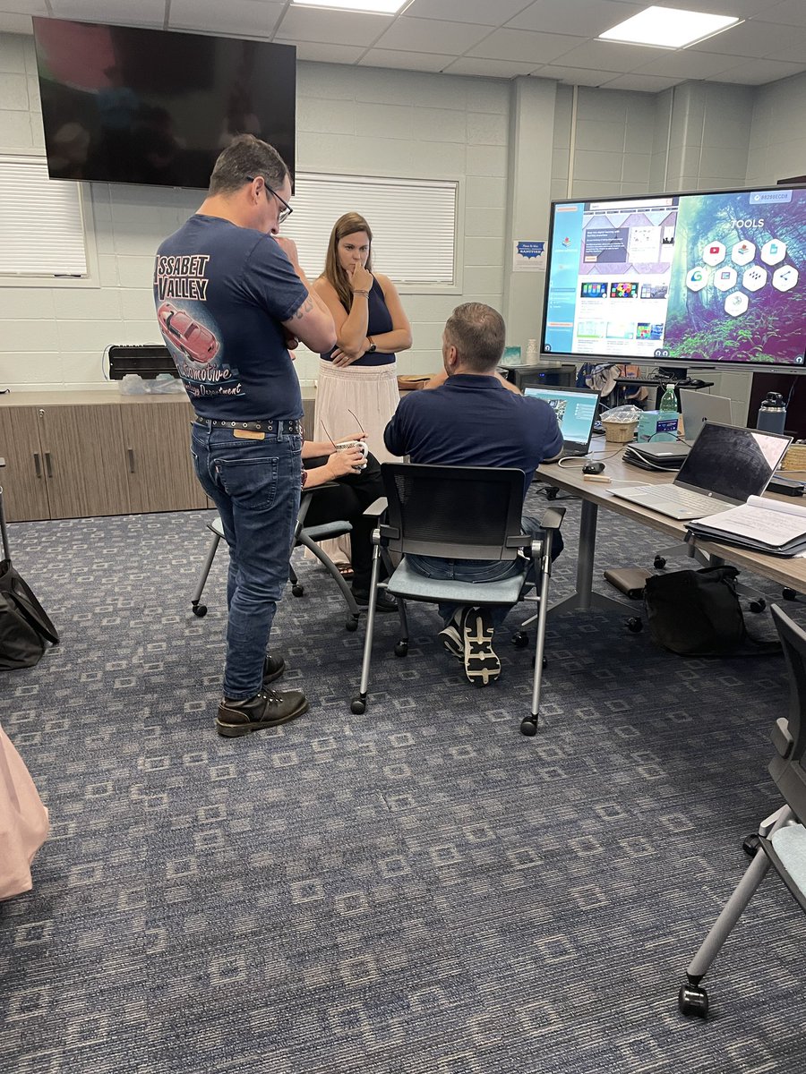 AVTechDirector's tweet image. @AssabetValley educators completed their @GetClearTouch training today. We are ready to share our knowledge with colleagues! #GetClearTouch #InteractDifferently #domore #teachwithtech