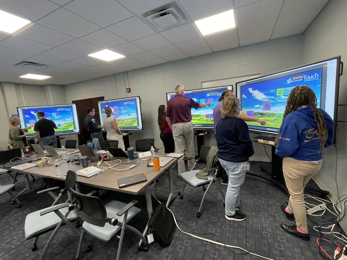 AVTechDirector's tweet image. @AssabetValley educators completed their @GetClearTouch training today. We are ready to share our knowledge with colleagues! #GetClearTouch #InteractDifferently #domore #teachwithtech