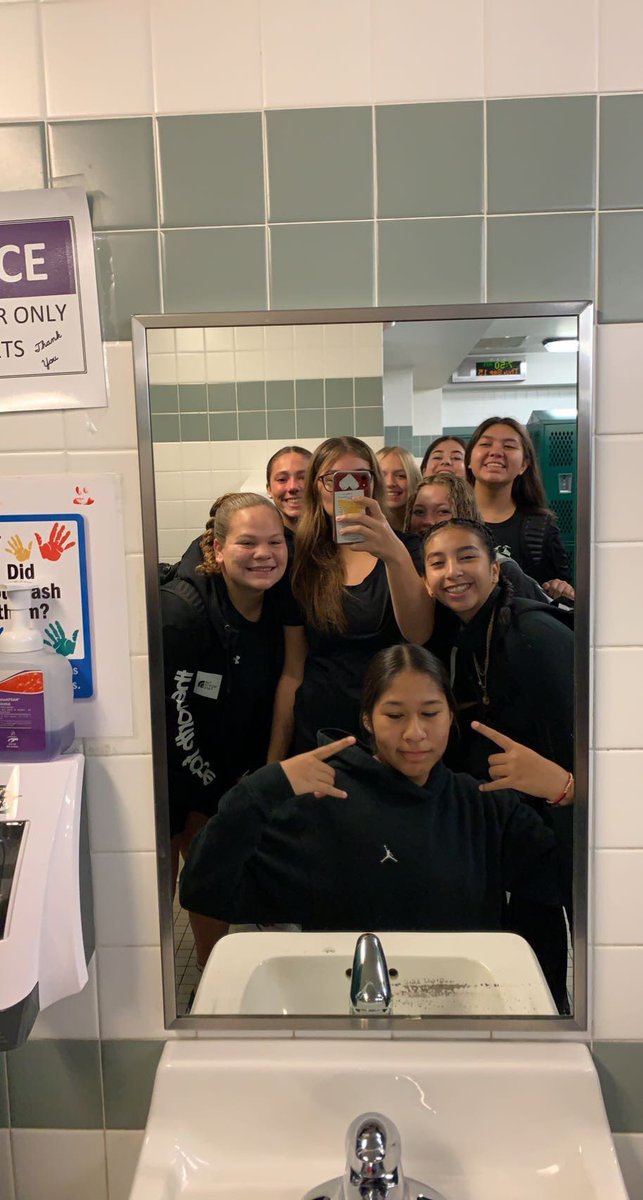 Lisaacs2023's tweet photo. So proud of my team this year, we are 6-0 as of tonight and we are ranked number five in class D in all of New York State, Happy to say this is my team!!@MackenzieMcElh3 @CortlandStateVB @CuseVB https://t.co/cfrGBOge76