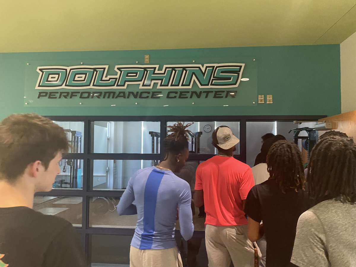 BrunswickCC_MBB's tweet photo. THEIR OWN SPACE OPENED TODAY! The @BrunswickCC_MBB team was able to see the new Dolphins Performance Center today. This training area will allow for the Dolphins to have individual and team only workouts without sharing with the general student population. #BccDolphinsFlying https://t.co/2vC7dNYFzo