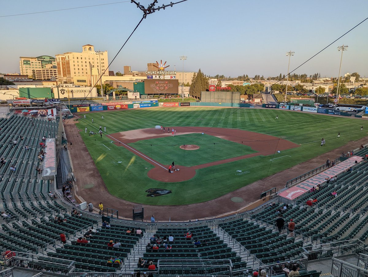 jenramose's tweet photo. greetings from the Cal League North Division Series, Game 2. the Fresno Grizzlies are up 1-0 over the San Jose Giants in this best of three series. #CalLeague https://t.co/JXEpXGTlFF