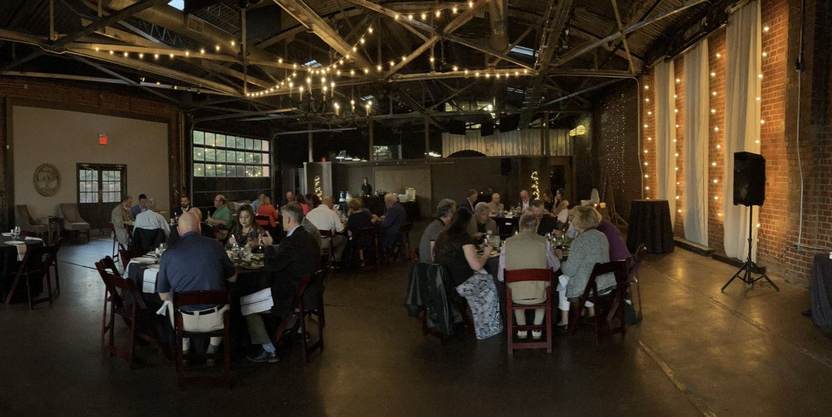 ClaytonRWalker's tweet photo. Welcome to Where #TN Begins Its Business Day! Early arrivals enjoyed an amazing dinner and the brilliance of @bethsnappmusic at #TheSocial in downtown #Kingsport tonight.
Folks need to turn in soon; we have a full day tomorrow. It’s great to have the #NETNTour back!
#TeamTN https://t.co/5958PK93PN