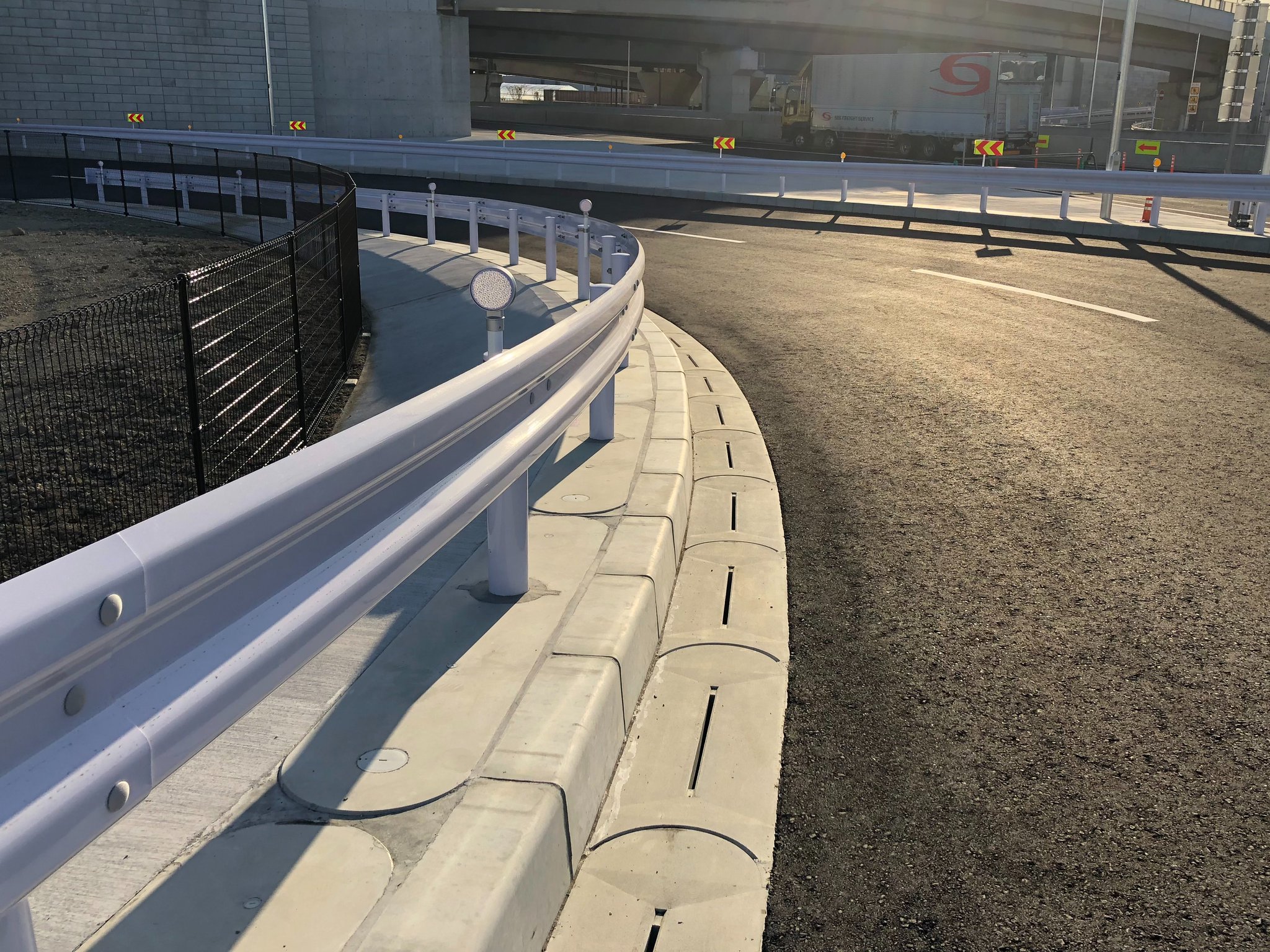高速道路側溝: 道路側溝の種類 – VNXG