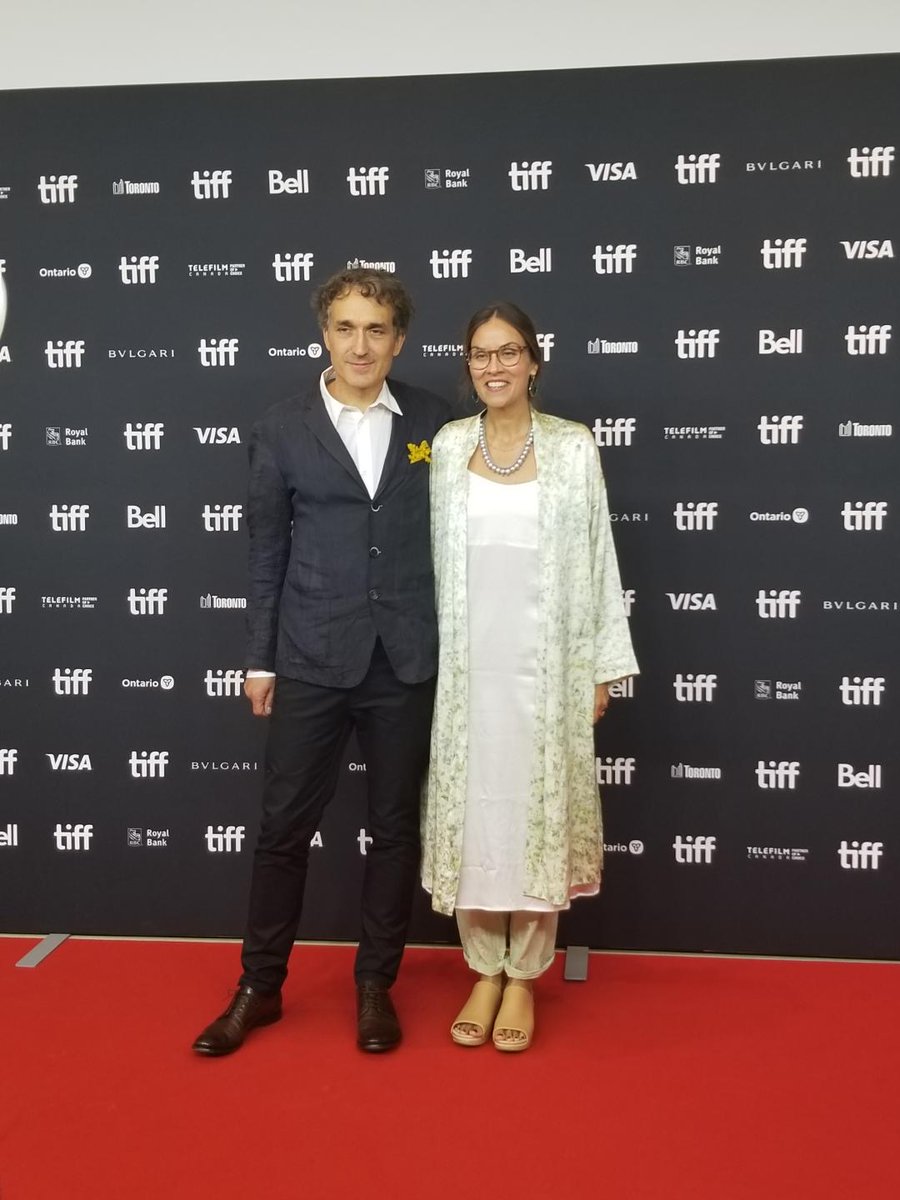 thenfb's tweet photo. Director Brian D. Johnson (@bdjfilm), Jason Logan (@thething)—visionary inkmaker and founder of the Toronto Ink Company—and artist Marta Alexandra Abbott (@Marta_Abbott) at the #TIFF22 premiere of THE COLOUR OF INK.

🎟️More showtimes at @TIFF_NET: https://t.co/mdUPZdoZWA https://t.co/8T8Cvot9z1