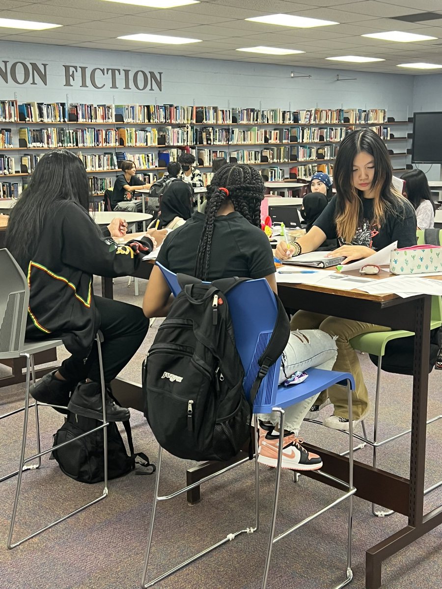 dave_ramnaraine (@dramnaraine) on Twitter photo A busy lunch hour in our Library Learning Commons <a href="/tdsb_DSS/">Downsview Secondary</a>. It is truly the hub of our school. #library #reading #collaboration #technology #fun #inquiry <a href="/TDSBLibrary/">TDSB Library Learning Resources</a> <a href="/CdnSchoolLibrar/">Cdn School Libraries</a> <a href="/ChezDominique/">S. Elwin</a> <a href="/SVeoli/">sharda veoli</a> A busy lunch hour in our Library Learning Commons <a href="/tdsb_DSS/">Downsview Secondary</a>. It is truly the hub of our school. #library #reading #collaboration #technology #fun #inquiry <a href="/TDSBLibrary/">TDSB Library Learning Resources</a> <a href="/CdnSchoolLibrar/">Cdn School Libraries</a> <a href="/ChezDominique/">S. Elwin</a> <a href="/SVeoli/">sharda veoli</a>