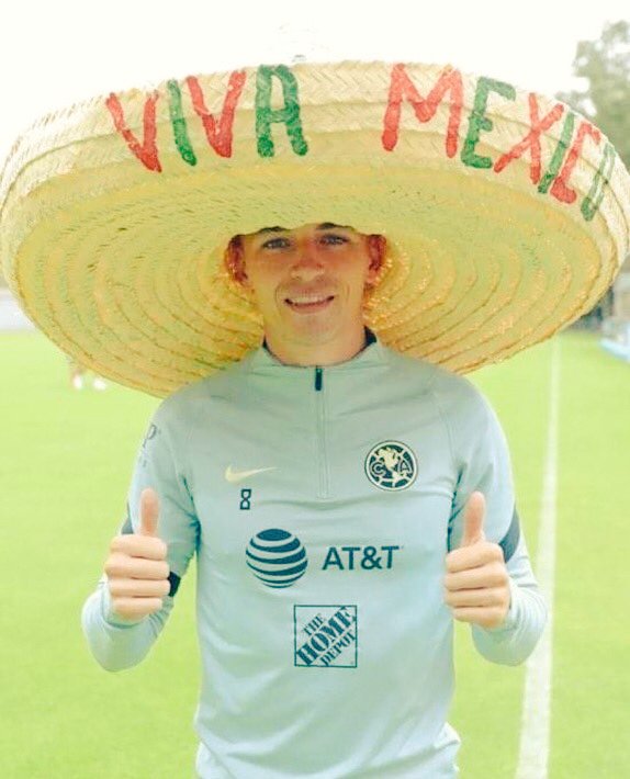 CFAmericaMX_'s tweet photo. ¡Viva México, señores! 🇲🇽🦅 https://t.co/BqyhkNIohj