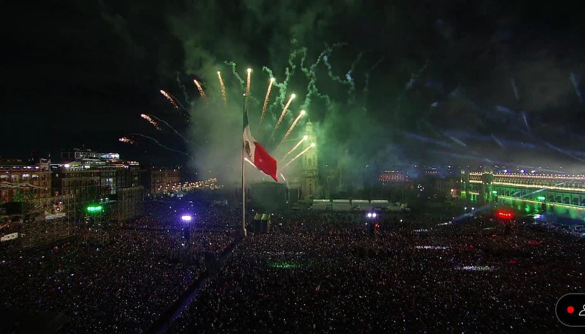 ¡VIVA MÉXICO!
¡VIVA MÉXICO!
¡VIVA MÉXICO!
¡Muera la corrupción!
¡Muera el clasismo!
¡Muera el racismo!

 ¡¡¡PRESIDENTE!!!
 ¡¡¡PRESIDENTE!!!
 ¡¡¡PRESIDENTE!!!