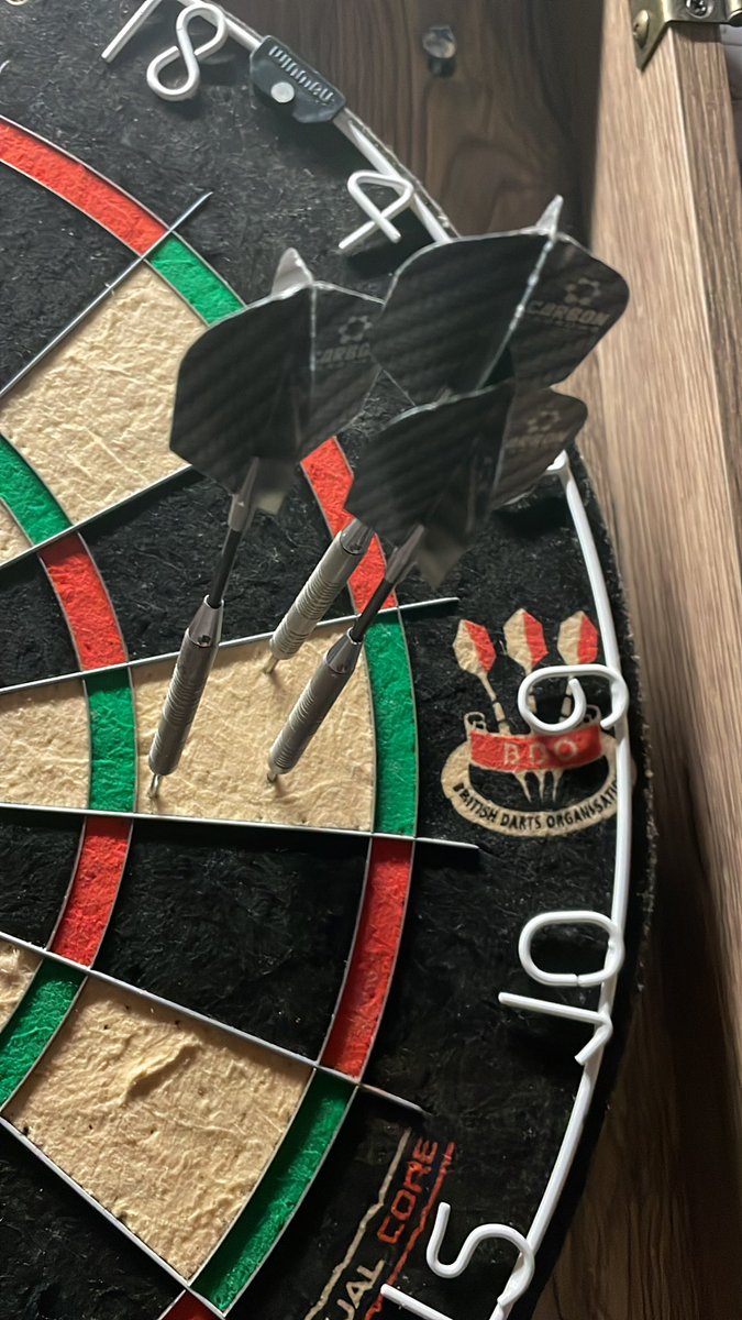 MatthewLyons04's tweet photo. @CrazyRalph1980 i just shot three goddamn 6's!  #deathcurse https://t.co/P29RzBDKUS