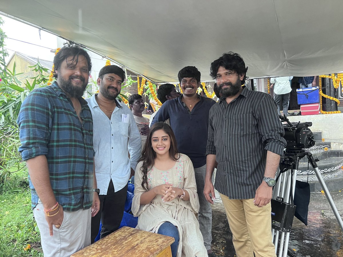 deepshikha28 (@deepshikhaoffi) on Twitter photo Happy faces from the sets of #ravanakalyanam ✨
<a href="/actorsimha/">Simha</a> <a href="/sandeepmadhav_/">Sandeep Madhav</a> <a href="/maddhu_kiran/">maddhu kiran</a> <a href="/siddammanohar/">siddammanohar</a> #ChammakChandra
<a href="/sharathravii/">Sharath Ravi</a> <a href="/actormaniprabhu/">Actor Manikandaprabhu Senthil</a> <a href="/bhupalraju/">P.V.V.Bhupal Raju</a> <a href="/johnmediamanagr/">A. JOHN- PRO</a> Happy faces from the sets of #ravanakalyanam ✨
<a href="/actorsimha/">Simha</a> <a href="/sandeepmadhav_/">Sandeep Madhav</a> <a href="/maddhu_kiran/">maddhu kiran</a> <a href="/siddammanohar/">siddammanohar</a> #ChammakChandra
<a href="/sharathravii/">Sharath Ravi</a> <a href="/actormaniprabhu/">Actor Manikandaprabhu Senthil</a> <a href="/bhupalraju/">P.V.V.Bhupal Raju</a> <a href="/johnmediamanagr/">A. JOHN- PRO</a>