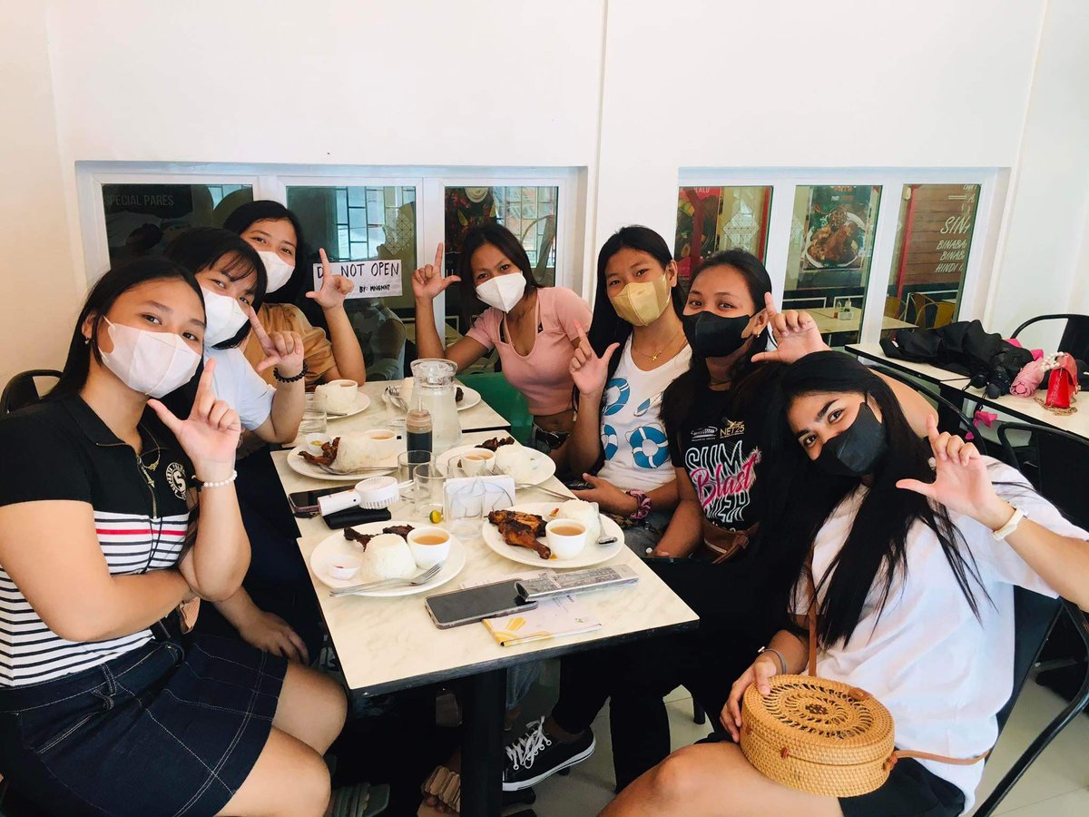 zhennnnnn_'s tweet photo. Besties https://t.co/5NGCUgN5Wn