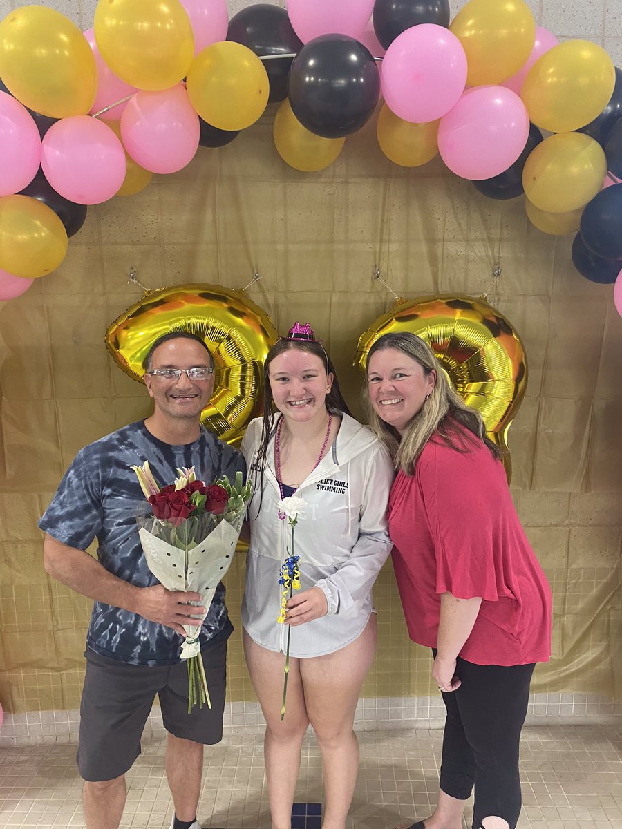 JolietSwimming's tweet photo. We took time tonight to recognize a great senior class in their last home meet. This group of girls has done so much to grow our program and leave it better than they found it. We wish them luck in all their future endeavors. https://t.co/pCTZdbAWpu