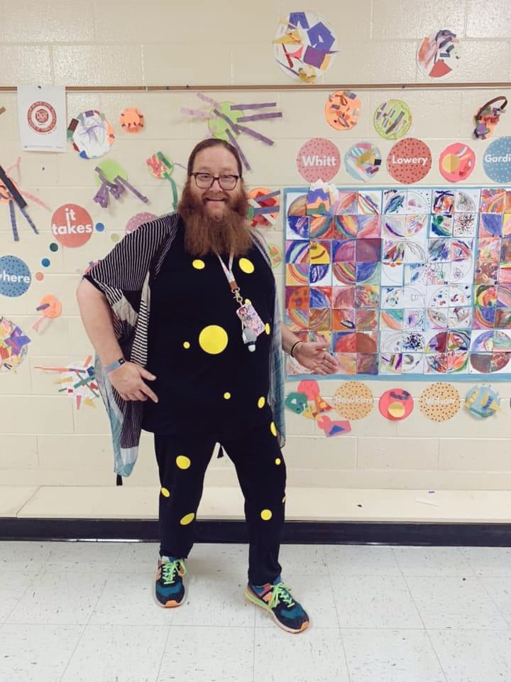 slpsbucks's tweet photo. You know what today is? It's International Dot Day! We encourage our Little Bucks to have the courage to be creative. #slpsbucks #slpsredefined #InternationalDotDay @scotlandschools https://t.co/x8eorfJFuL