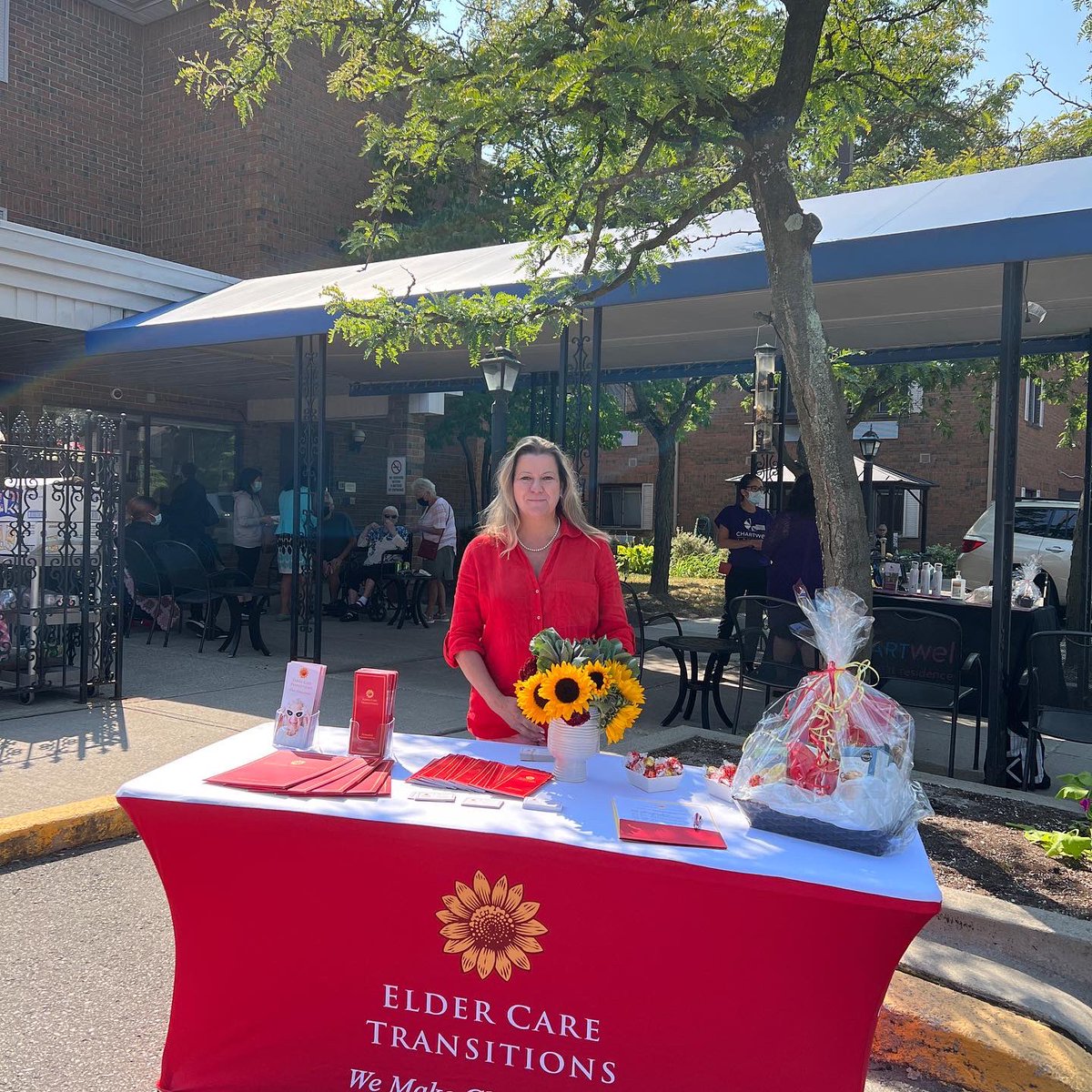 ECTransitions's tweet photo. It was lovely seeing everyone at Chartwell Lansing today for their Open House and BBQ lunch today! 

Chartwell Open Houses continue through to September 18th, 1 - 6pm. It’s a great opportunity to go in and get a glimpse of the Chartwell experience. 

#retirementliving #community https://t.co/m7p3jyYaRb