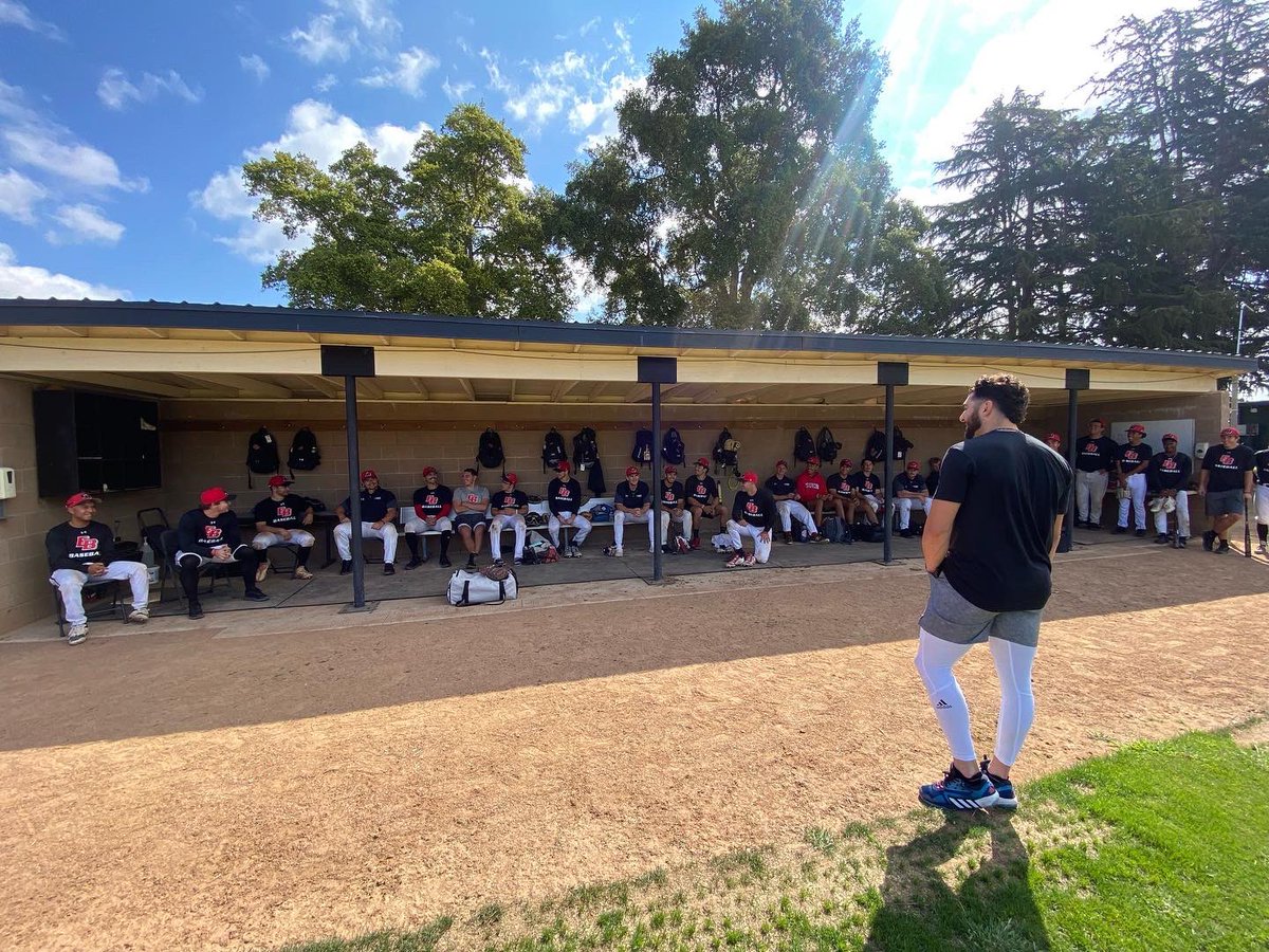 PiosBaseball's tweet photo. Thanks to @Alex_Vesia for coming out to his old stomping grounds and speaking to our guys. He’s a Pioneer through and through!

#FiredUpFastBall #RFP https://t.co/zEVz9lT4A4