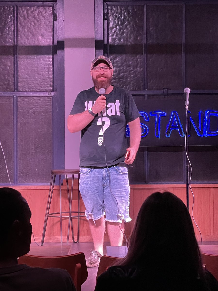 ComedyFightNYC's tweet photo. TONIGHT!! Join our Live stream at 10pm (link in bio) for an amazing way to jumpstart your weekend!!

We have a killer line up as always whenever we are back at @thestandnyc so you won’t want to miss out!!

Join us in the arena early in the live chat so you dont miss any action! https://t.co/JtMQ20miiM