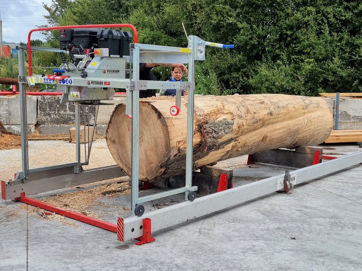 It might be called the 'Junior Peterson', but this mill sure can cut! Not only dimensional lumber - it can also cut siding, slabs, plane, and sand. You beauty!

petersonsawmills.com/portable-sawmi… 

#petersonsawmills #portablesawmill #woodwork #timber #sawmilling