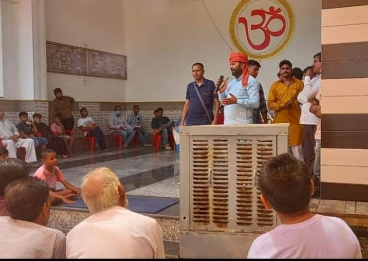 VSingh2025's tweet photo. हमारे प्रखर राष्ट्रवादी भैया शेर_सिंह_राणा जी का एक ही नारा है कि हर स्तर पर सुदृढ़ हो प्रतिनिधित्व हमारा इसी नीति के द्वारा वह उत्तराखंड_त्रिस्तरीय_पंचायत_चुनावों में भरपूर मेहनत कर रहे हैं कि आपका अपना राजपूत_समाज अन्य विभिन्न सामाजिक_वर्गों के सामंजस्य के साथ भारतीय लोकतंत्र म https://t.co/cyitGUoqOP