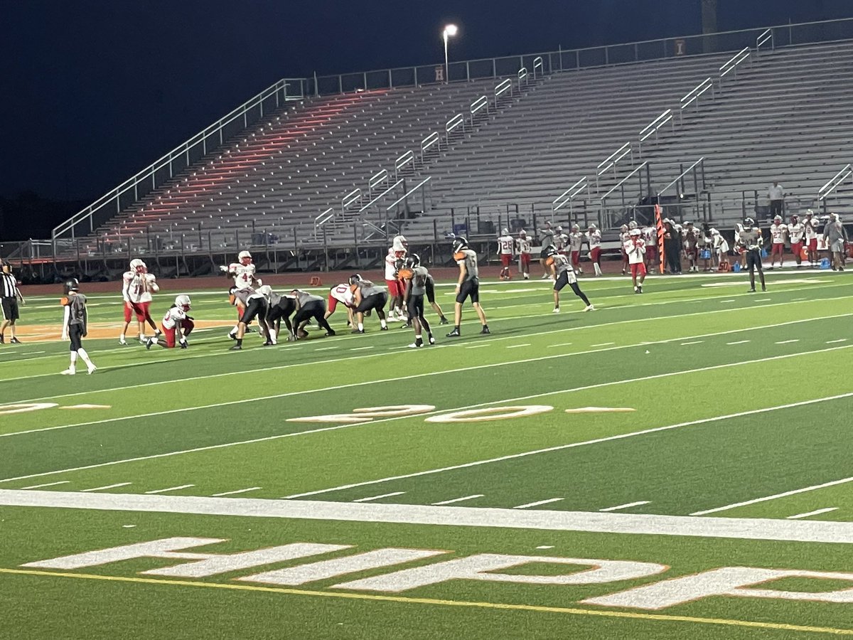 Beautiful night for freshman football @ Hutto Memorial Stadium!!!!! <a href="/hippoathletics/">Hutto Hippo Athletics</a> <a href="/HuttoHS_Fball/">Hutto Football</a> <a href="/elquist21/">Chris Elquist</a> <a href="/CoachWCompton/">CoachComp</a>