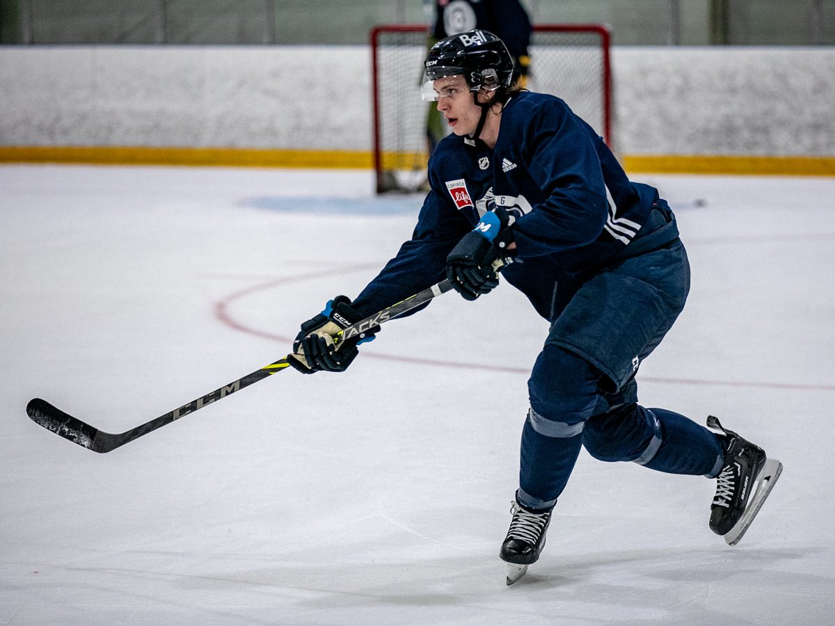 Winnipeg Jets on Twitter "Checking in from Penticton 👋😁"