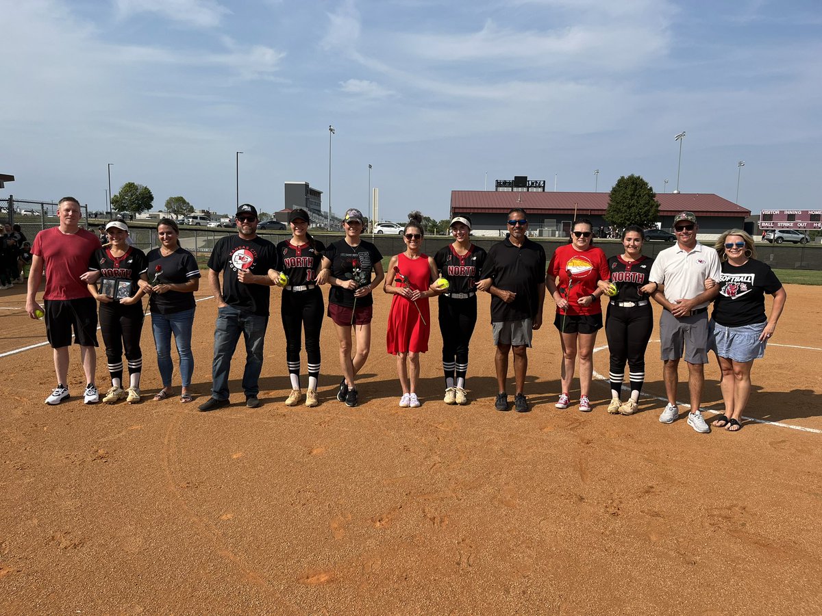 A Big Bronco Thank you to seniors May, Kiara, Allie, &amp; Alexis and their families! #Family