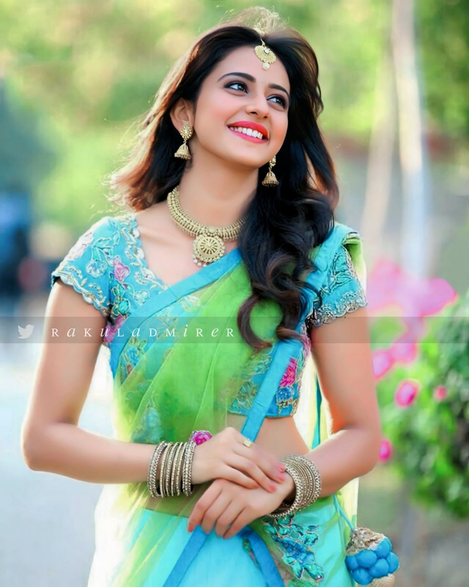rakuladmirer's tweet photo. Good Morning ☺💙

#RakulPreet #RakulPreetSingh https://t.co/TSGMgnNCTK