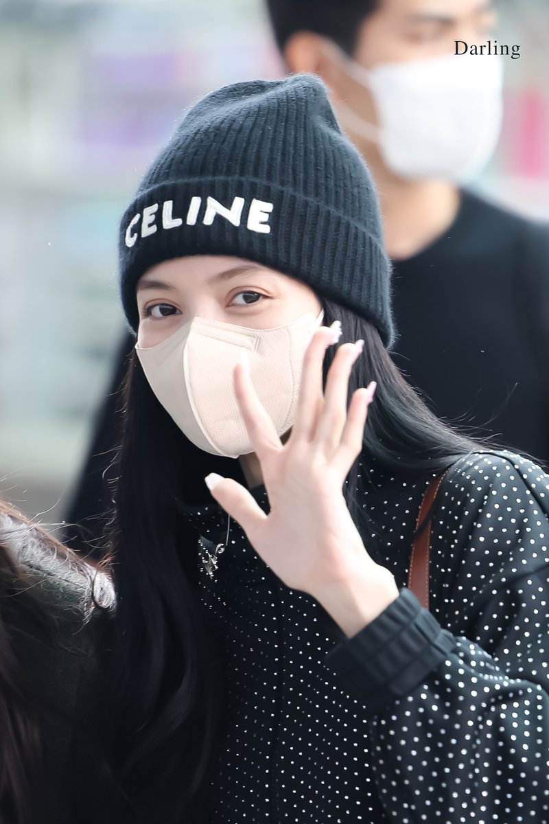 220915 - ICN [HQ]

HI~

#리사  #BLACKPINK   #블랙핑크 #SHUTDOWN  
<a href="/BLACKPINK/">BLACKPINKOFFICIAL</a> #PINKVENOM 
#LALISA #MONEY