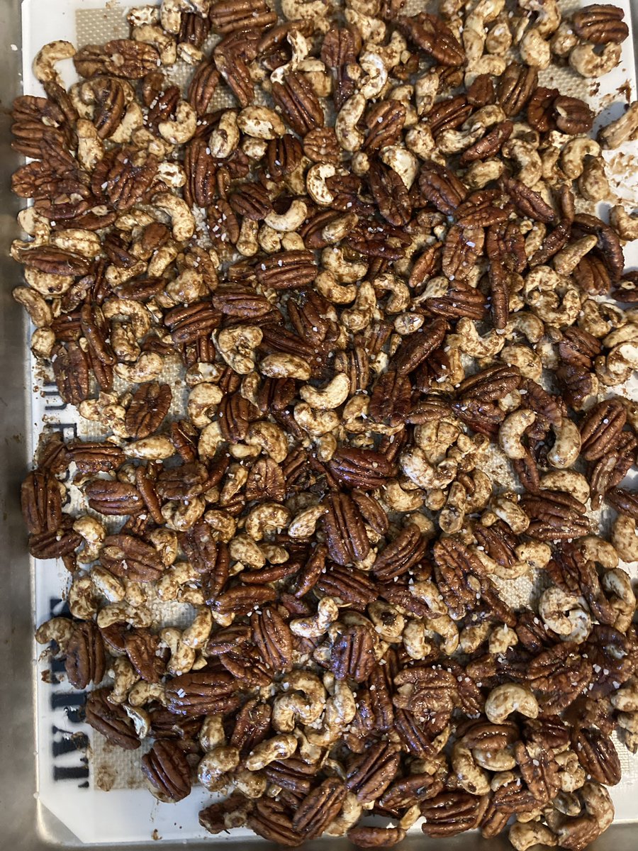 sDesignLabs's tweet image. Someone please point me to the gd tik tok life hack video for washing a gd silpat baking mat without drowning or wearing all the soap. I swear the only reason I haven’t thrown this thing out is because it actually works reallly well for certain things. Like my mah hot nuts…