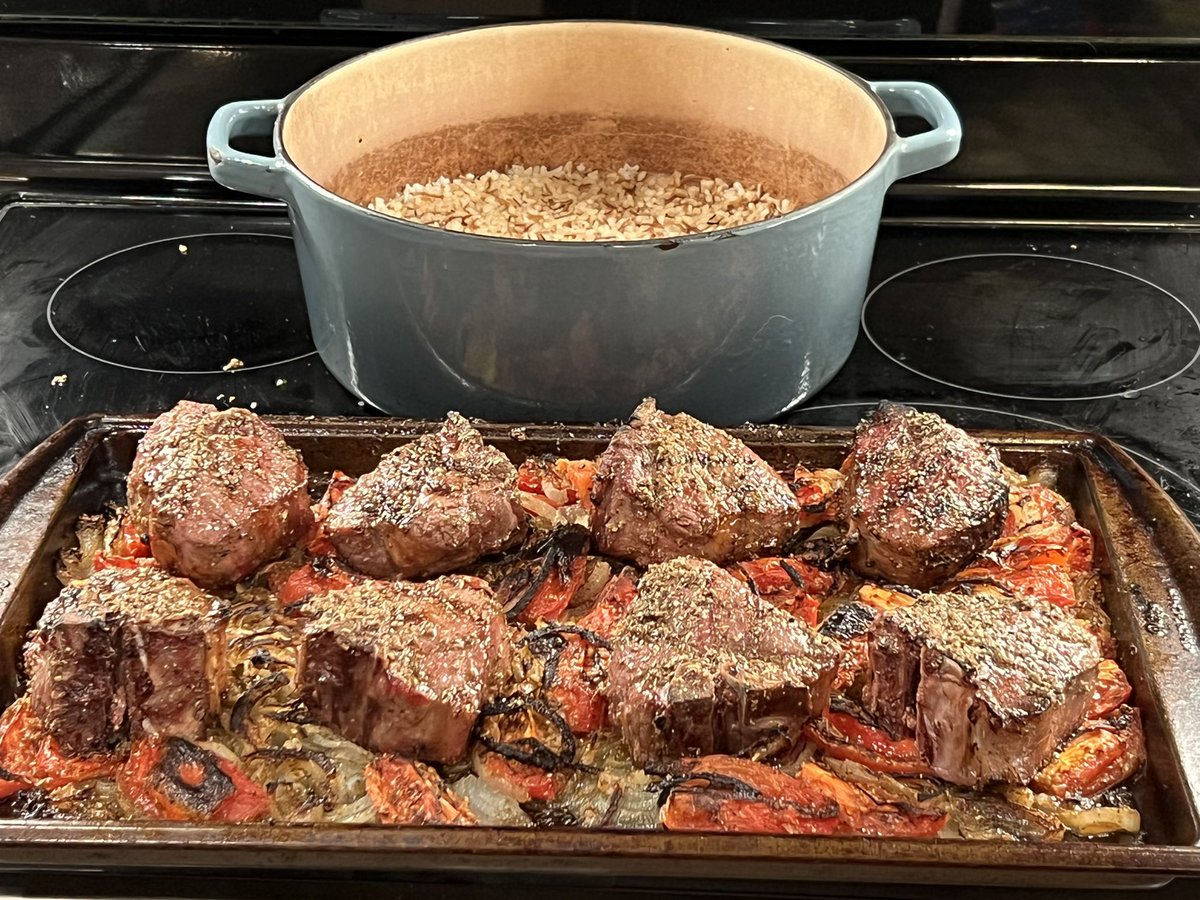 CalabroTom's tweet photo. @ScoutsCooking 904 w/ double cut lamb chops in the green egg.  Basted with EVOO &amp; freshly ground coriander, blistered onions, plumb tomatoes &amp; traditional rice pilaf. https://t.co/9aItJ1CuuC