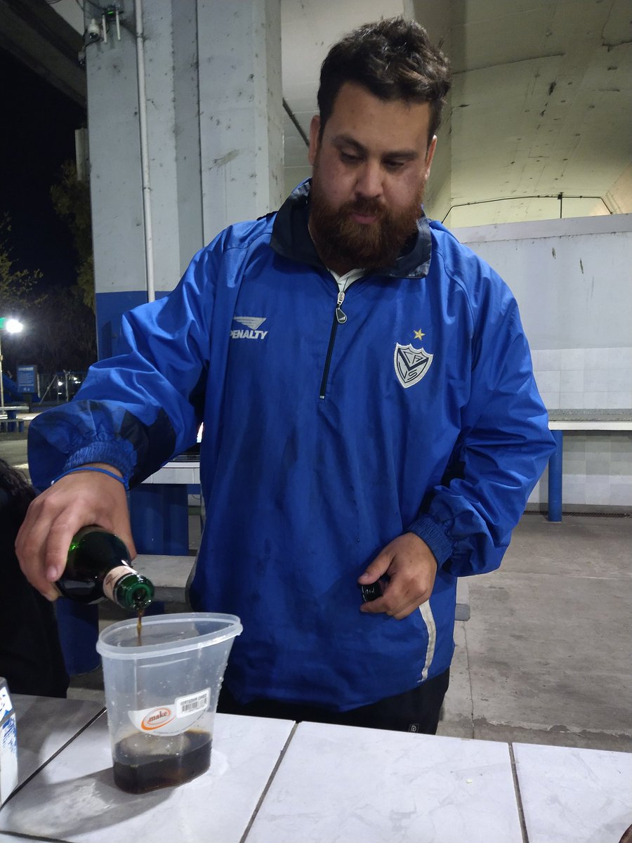 estefahan's tweet photo. El gran @Cafio en acción . Lo único bueno de la noche 💙🤍💙🇮🇪 https://t.co/95ewpexltL