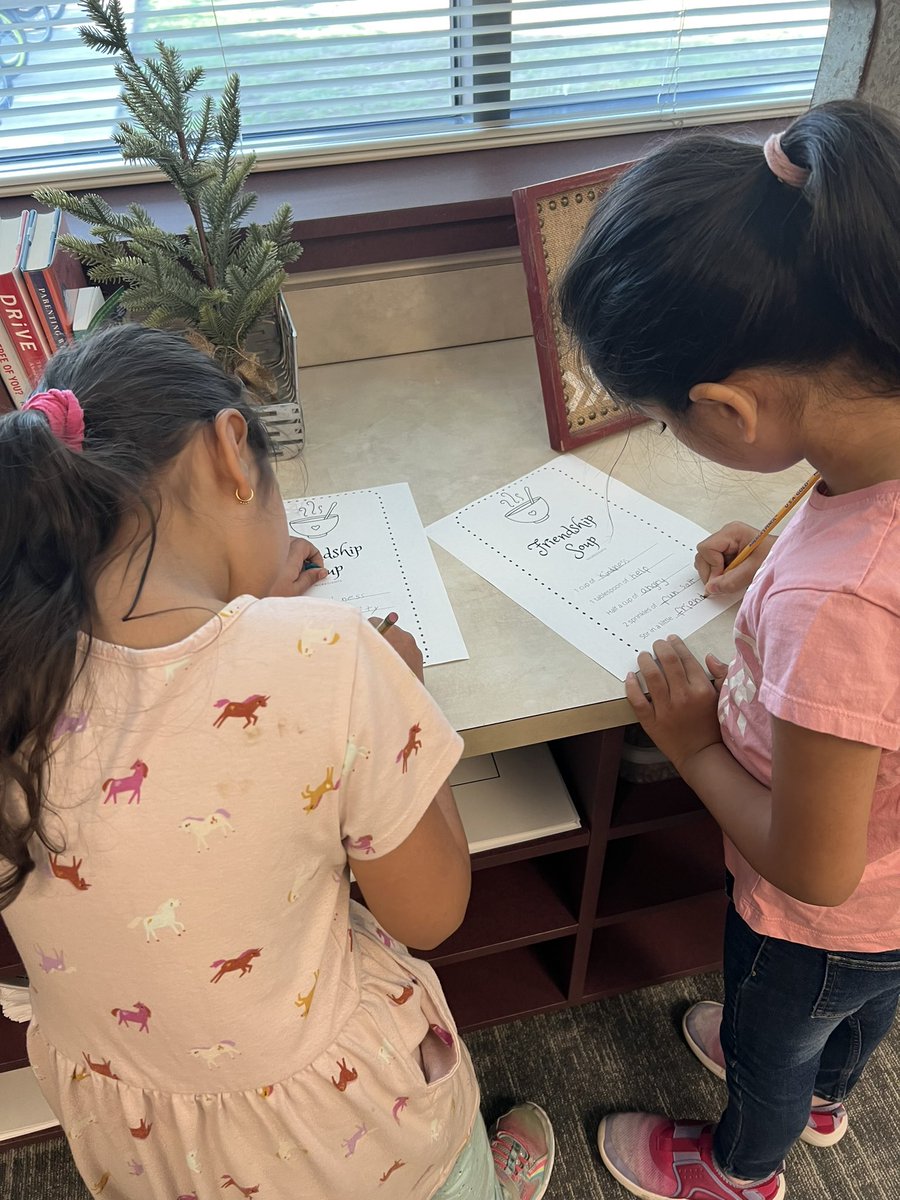 Lisa Jones tweet media