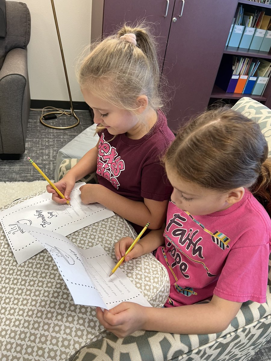 Lisa Jones tweet media