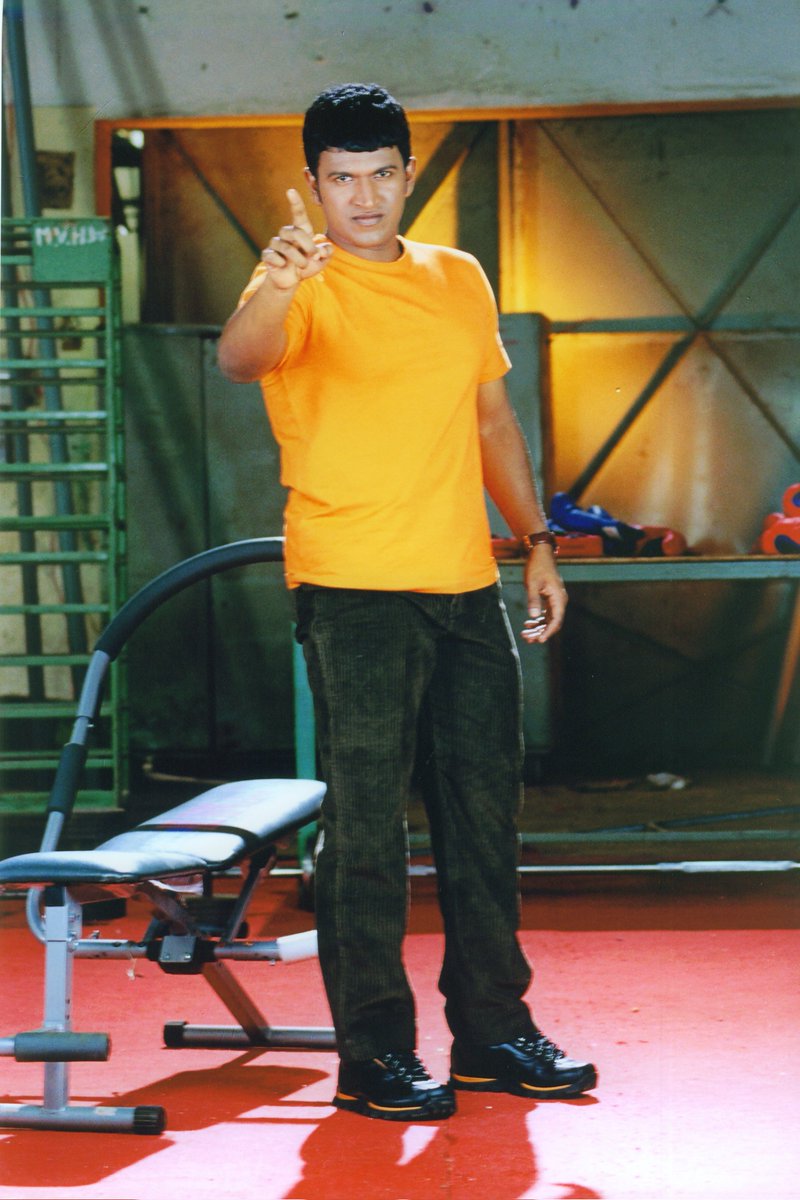 appuuadda's tweet image. 1K Followers ❤️ 
Thank You Everyone 

Remembering our CoAdmin Revanth without him it wouldn&apos;t have been this easy

@PuneethRajkumar #PuneethRajkumar 
#AppuAdda #KingAPPU