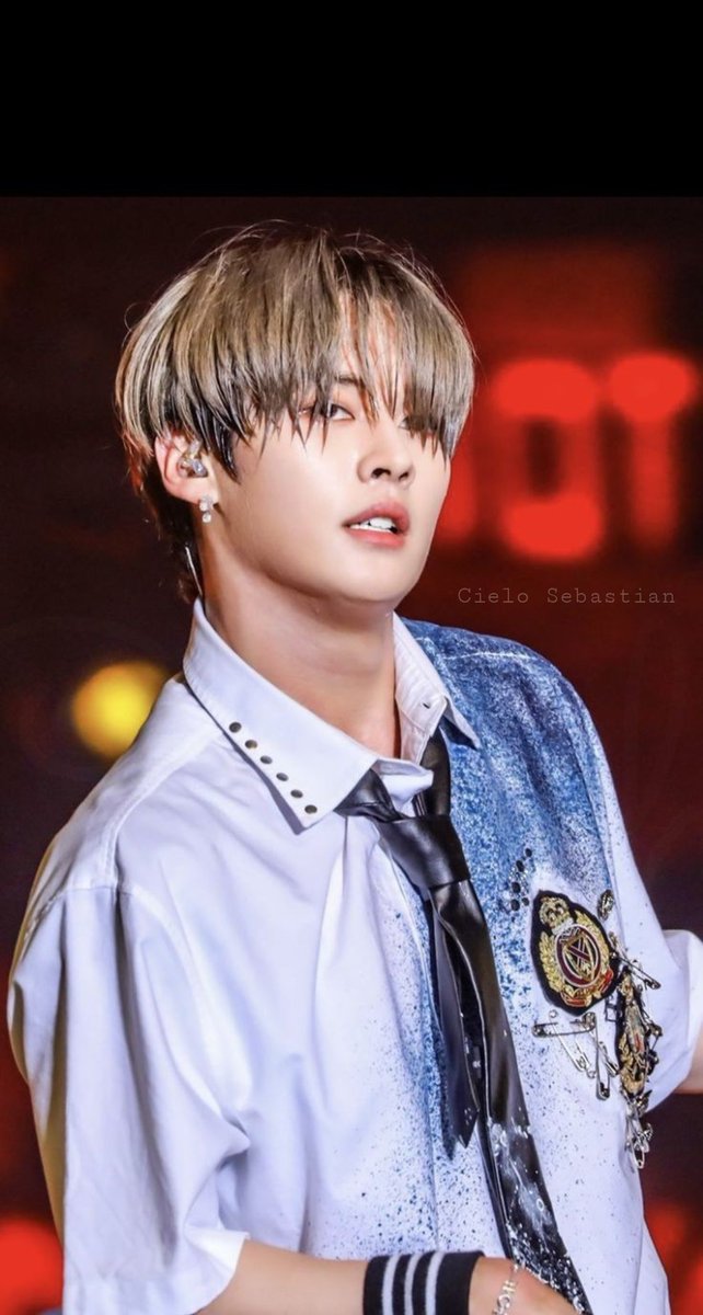 Cielo Sebastian Gregory 

         — lmh fc. ‘98. fil/eng. s-ic.
         — n/sfw. profanities. 
         — from <a href="/SKZYK_/">orion</a>'s “I Can Hear You” au
         — new acc but not new to rp
         — ↻┆♡ to be mutuals.