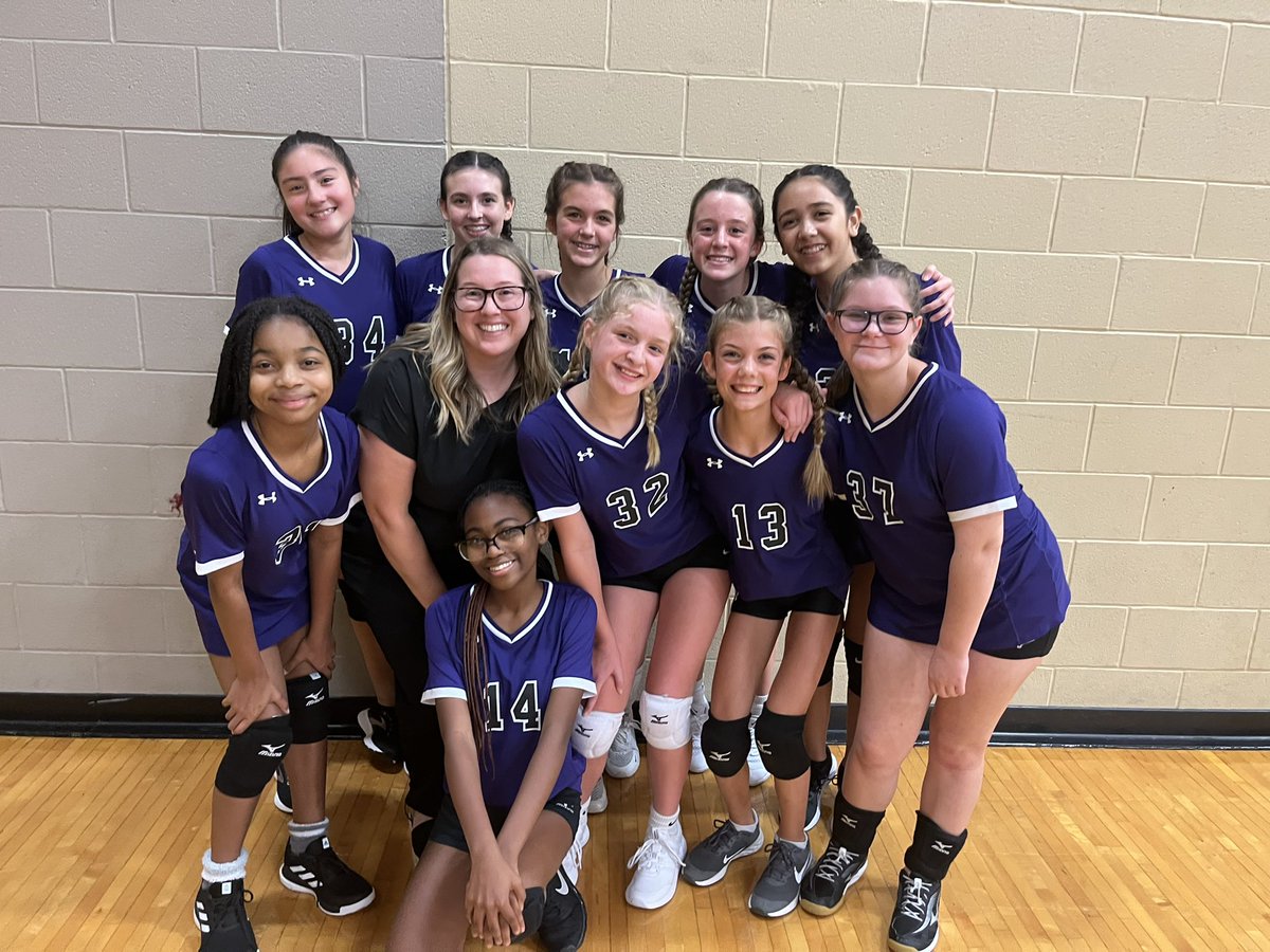 TMS_LadyHawks's tweet photo. May have an A, B, and C Team but we are all one team first! #ladyhawksrock #soaringtothetop #hawknation #timberview @KISDAthletics @TimberviewMS @Coach_Guadalupe @CoachMcCarty20 https://t.co/hDe7xdAujV