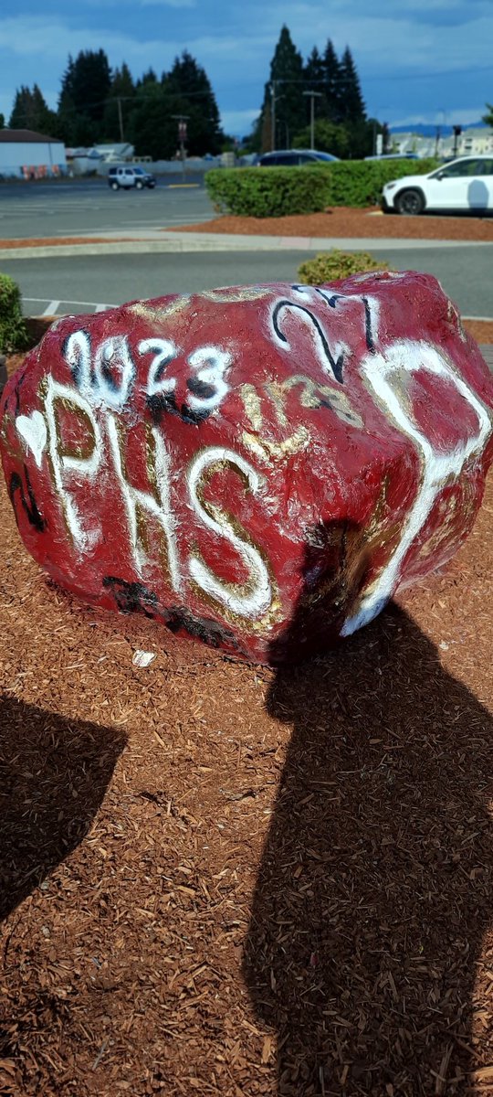 Erin Thompson tweet media