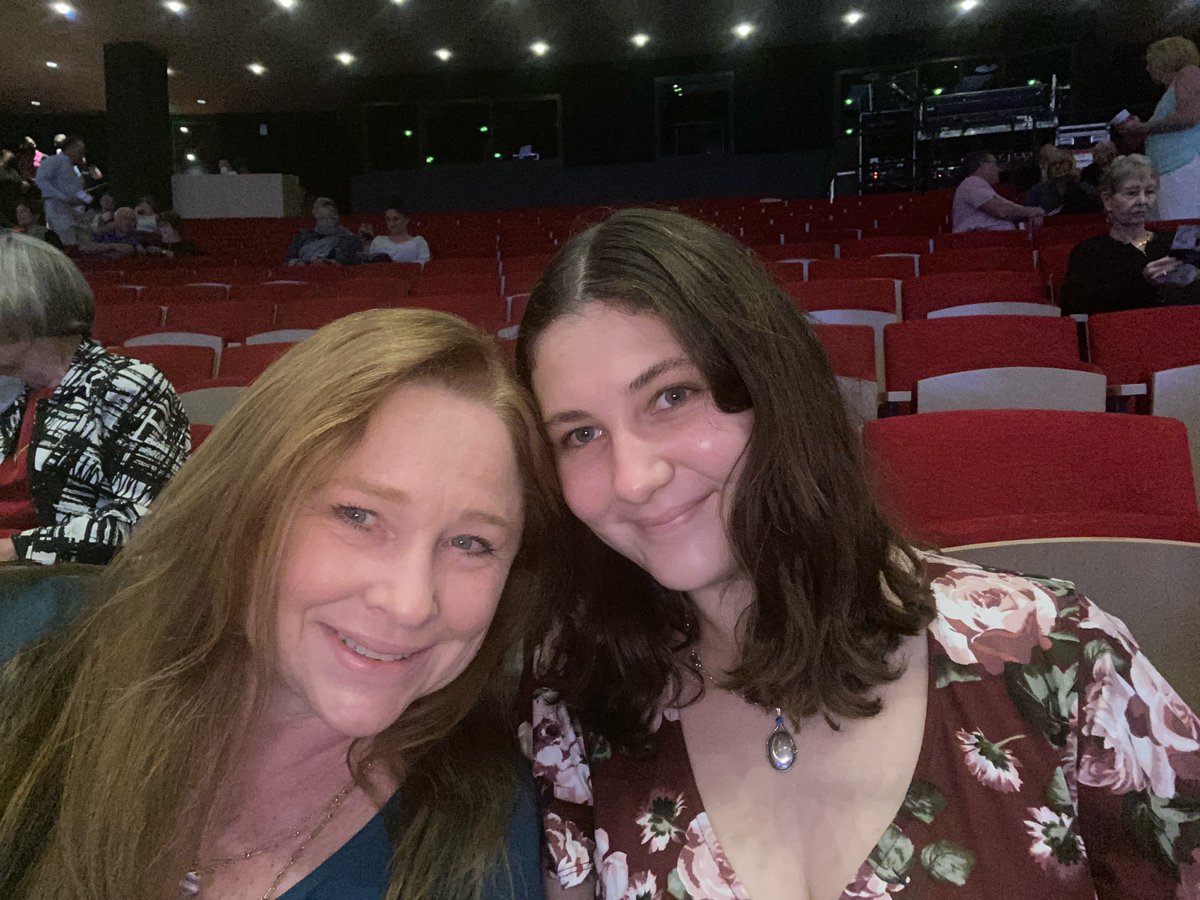 EllenBLloyd's tweet photo. Great time seeing "Mean Girls" with the sweetest girl ever! 💗#MeanGirls #TangerCenter https://t.co/TyhbSGfA26
