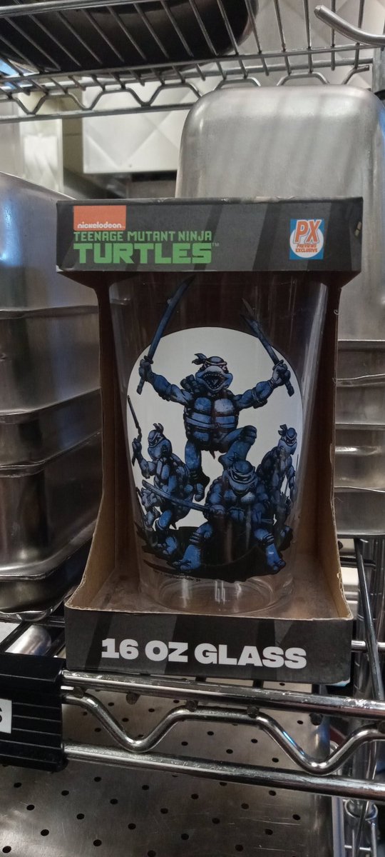 tOkka's tweet photo. No time for Target. Long event weekend so had to go to work early 2day. Made it briefly to #comicshop. Cool #TMNT & @mooncalfe1 #pintglasses https://t.co/UK5ylzyMrN
