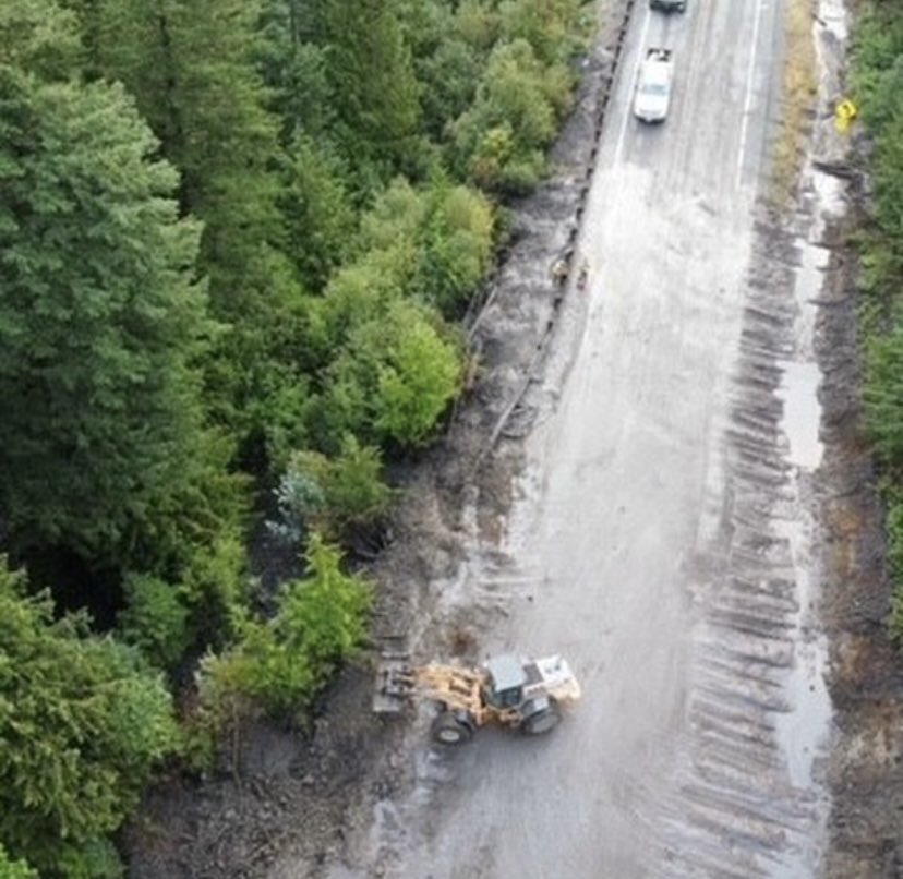 JenDowlingNews's tweet photo. The slide happened Wednesday night.  The Washington State Dept of Transportation says the slide was 15 feet deep in some spots. 

Pics courtesy WSDOT. #mudslides #landslides #mazama #rossdam #wawx #watraffic #weather #fox13 #fox13seattle #foxweather #fox13weather @fox13seattle https://t.co/2hBTYjMOfz