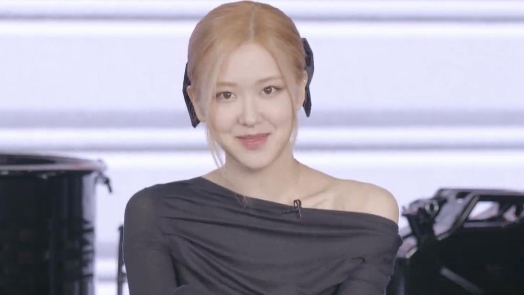 rosieclarity's tweet photo. Estoy tan orgullosa de ellas, al verlas alegres me hace feliz <3

BLACKPINK SHUT IT DOWN
#블랙핑크_셧다운_컴백셔터올림
#PINKVENOM #SHUTDOWN
#BORNPINK  #BLACKPINK https://t.co/YmlvcAbyvk