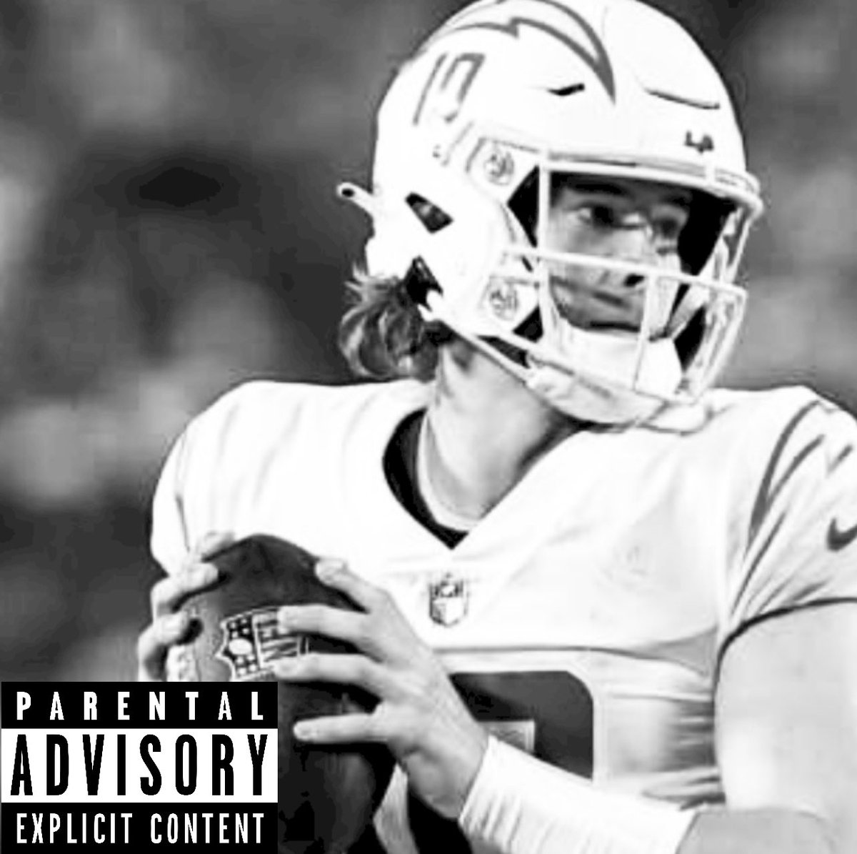CheekfromQueens's tweet photo. He’s definitely injured hopefully nothing 10 days off won’t cure #namethealbum #boltup https://t.co/wphKob9qWV